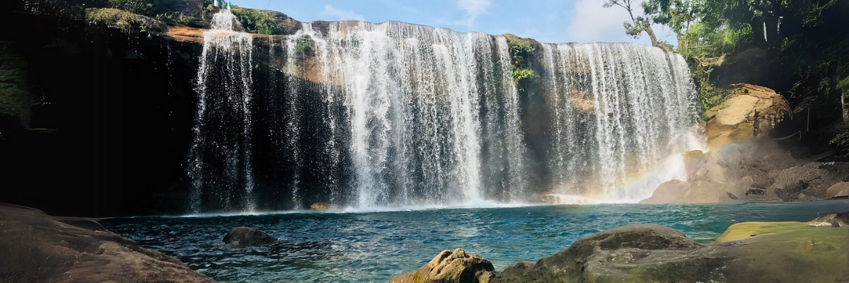 Mawlynnong Waterfall
